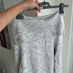 OFF THE SHOULDER GREY WHITE SWEATER